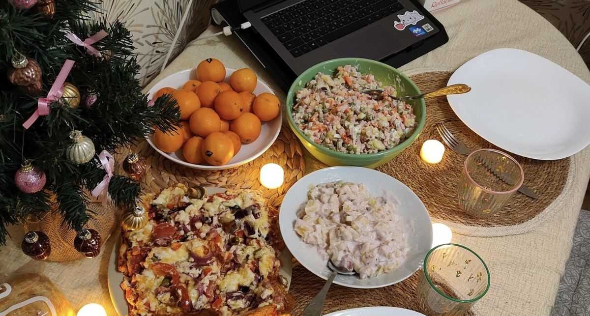 Современные праздничные угощения: чего избегают на столах в 2026 году