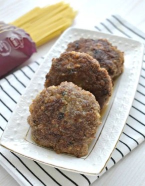 Мясные котлеты с грибами: просто и вкусно