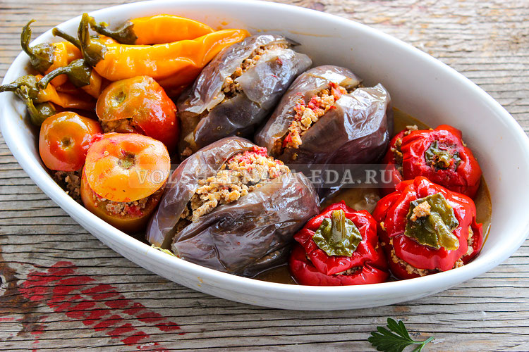 Долма «Три сестры»: Кулинарный шедевр из баклажанов, перца и помидоров