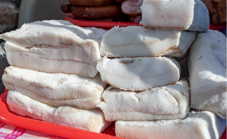 Польза сала: диетолог развенчивает мифы