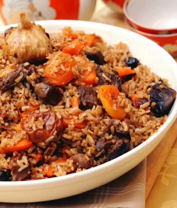 Плов по-узбекски: как приготовить ароматное блюдо с бараниной и сухофруктами