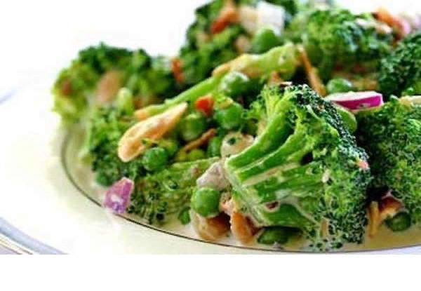 Необычный салат с мидиями и брокколи: вкусное сочетание для здоровья