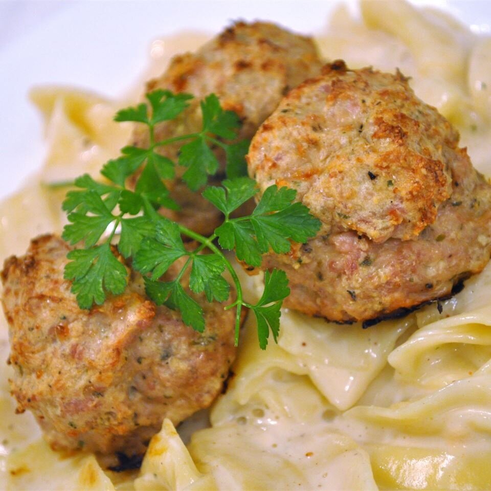 Куриные фрикадельки с сыром