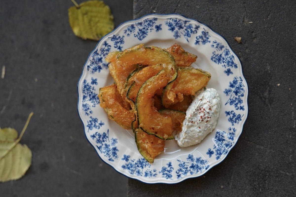 Хрустящие тыквенные фритти: как сделать это блюдо звездой вашего стола