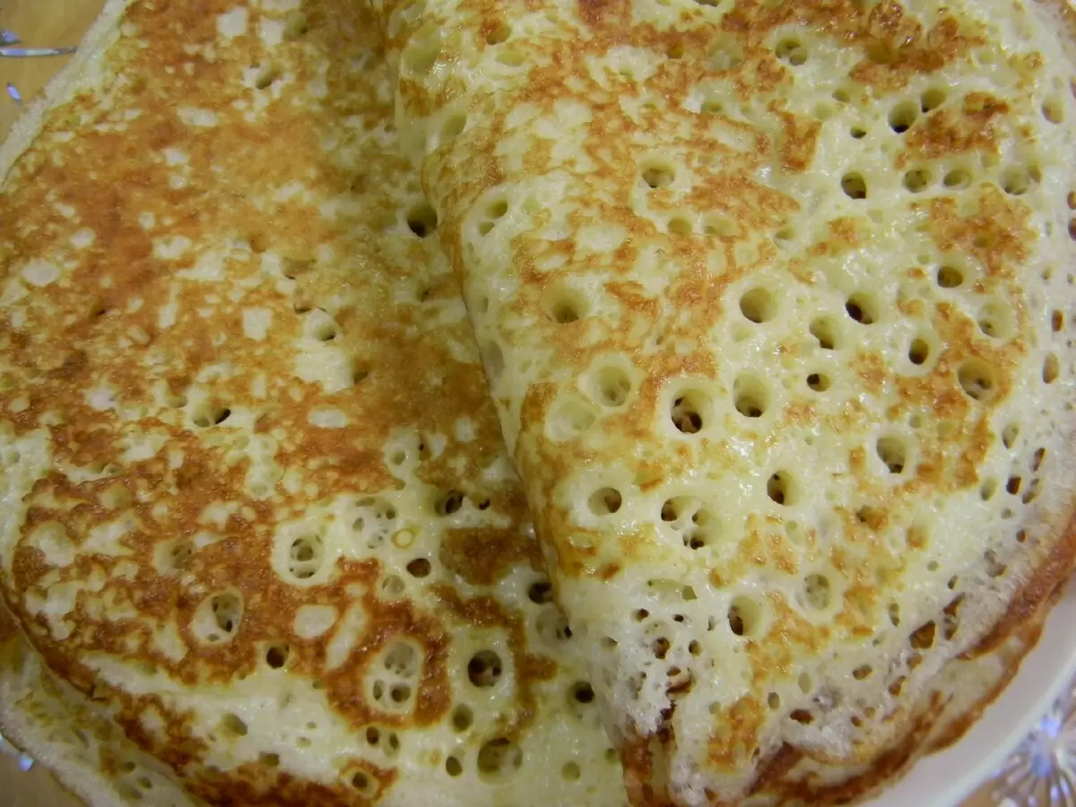 Как быстро приготовить дрожжевые блины: простой рецепт