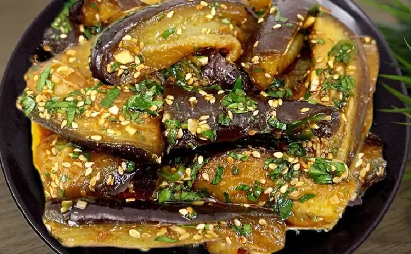 Необычные закуски из баклажанов: лучший способ попробовать летние овощи