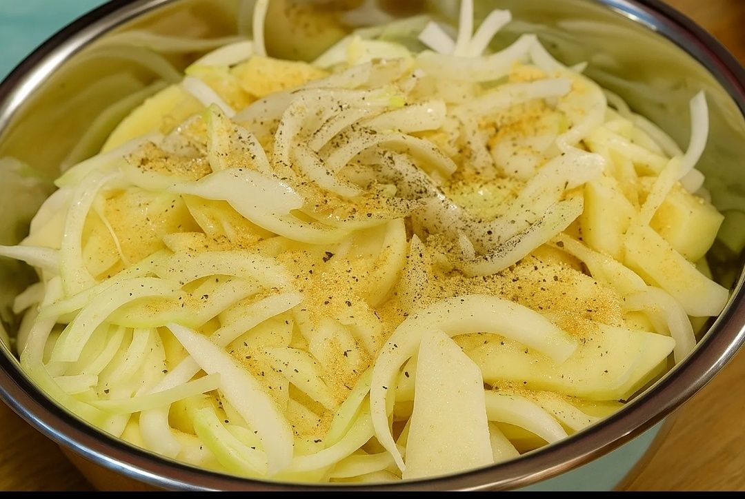 Запечённая картошка: простой рецепт, который покорит всех